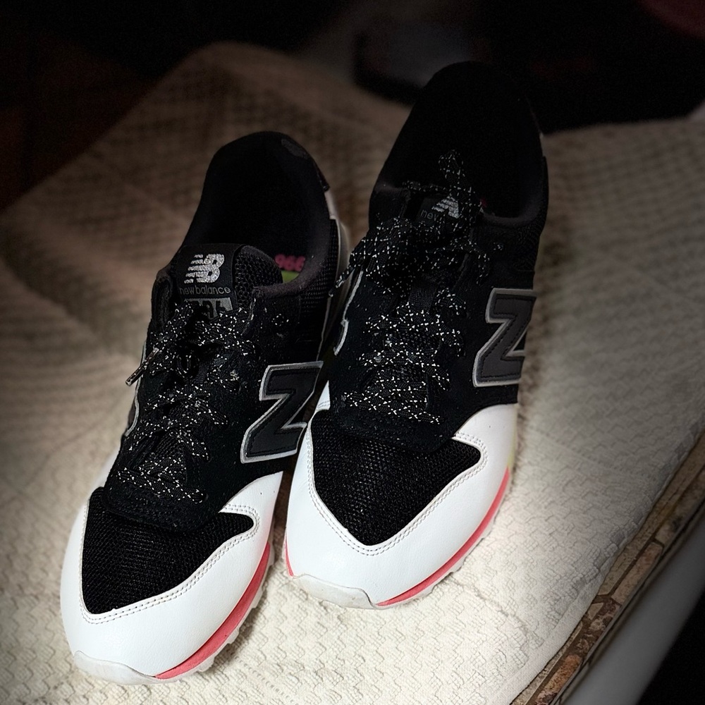 New Balance Black/White/Pink/Blue stripe WL996Pr2 women sneakers.  LIKE NEW